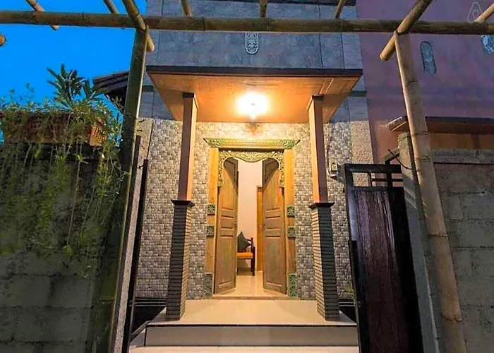 Villa Tropical Paradise Spacious 3-bedroom Tanjung Benoa